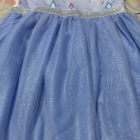 Frozen ll dress - Picture 3 of 5